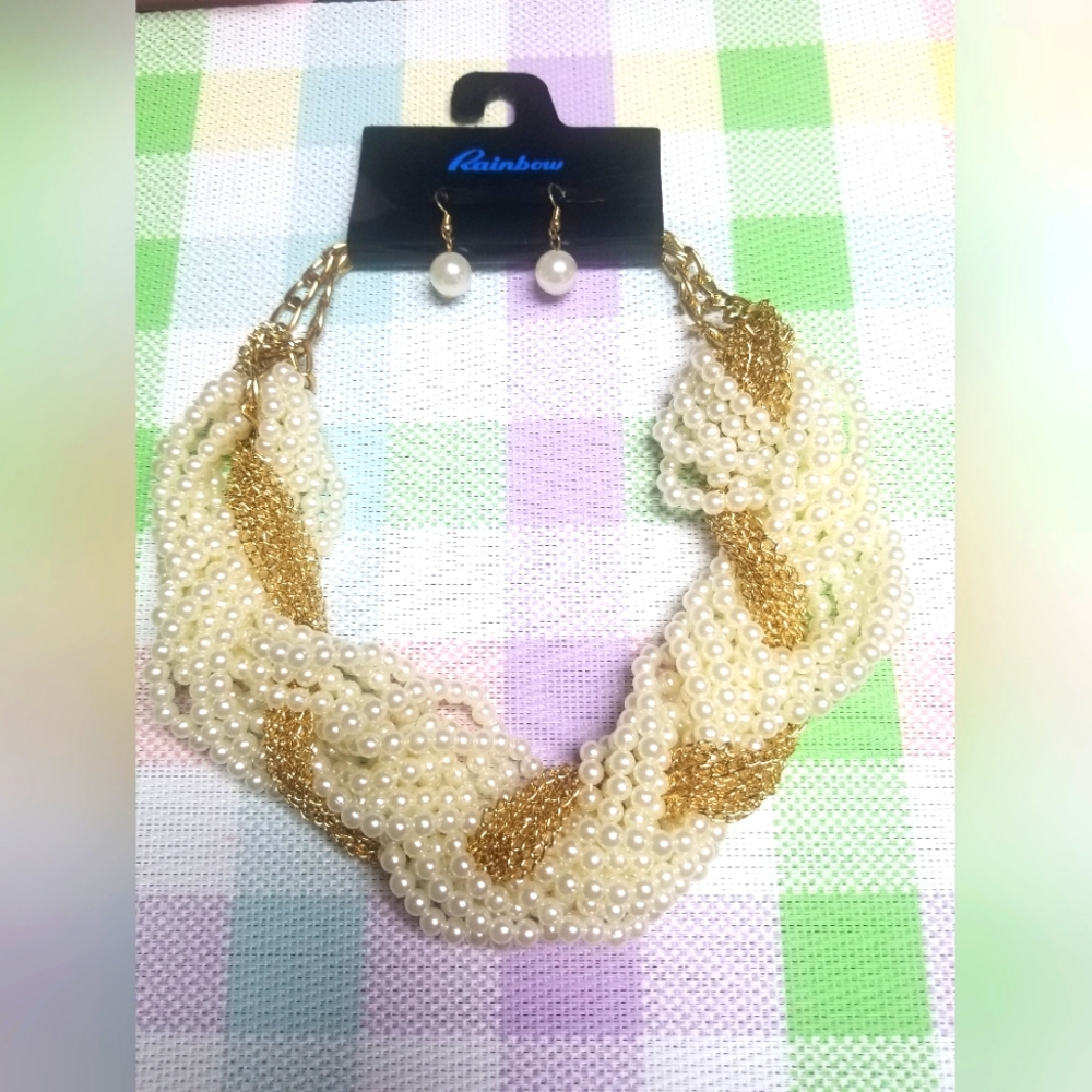 Set necklace and earrings  pearl  and golden chain